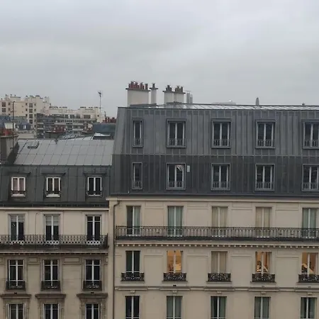 Appartement Cosy Ternes Near Palais De Congres Parijs